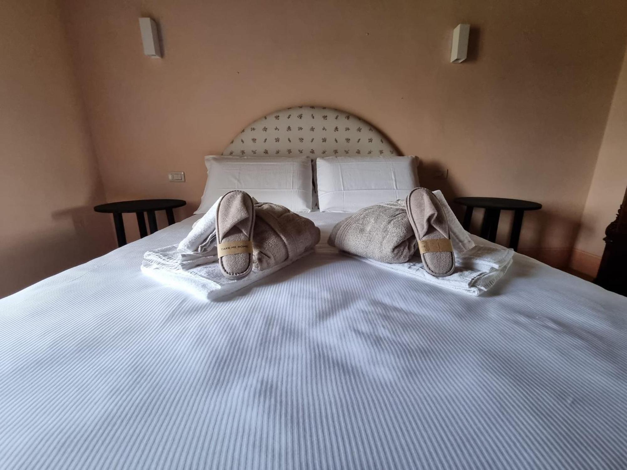 Agriturismo Le Sorbelle D'Orcia Con Piscina Pienza Exterior foto