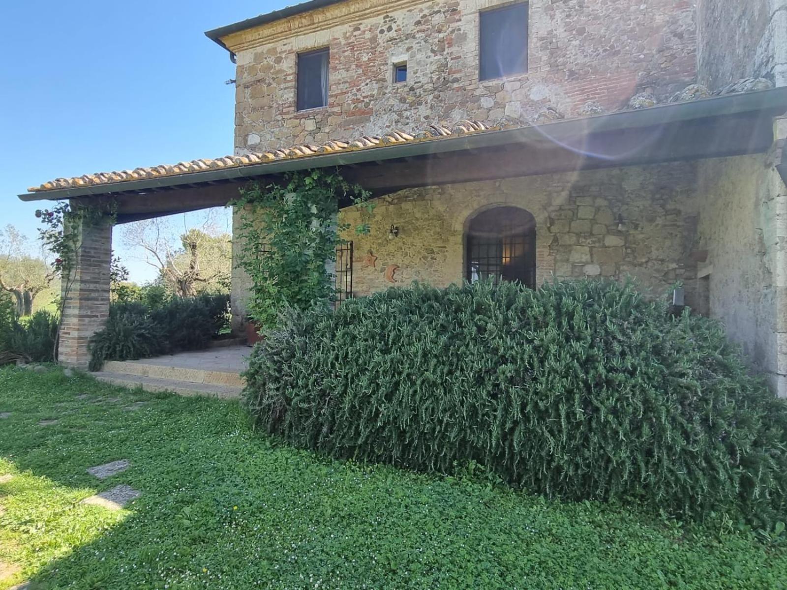 Agriturismo Le Sorbelle D'Orcia Con Piscina Pienza Exterior foto